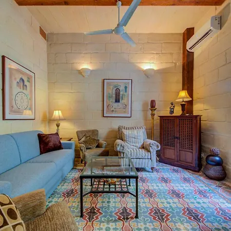 Semesterbostad Timeless 3br Townhouse With Hot Tub *