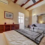 Timeless 3br Townhouse With Hot Tub 別荘 *