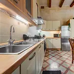 Nyaraló Timeless 3br Townhouse With Hot Tub