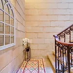 Timeless 3br Townhouse With Hot Tub Sliema