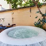 別荘 Timeless 3br Townhouse With Hot Tub *