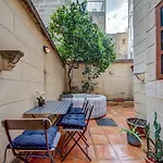 Timeless 3br Townhouse With Hot Tub 別荘 *