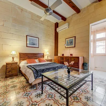 Timeless 3br Townhouse With Hot Tub Tatil Evi *